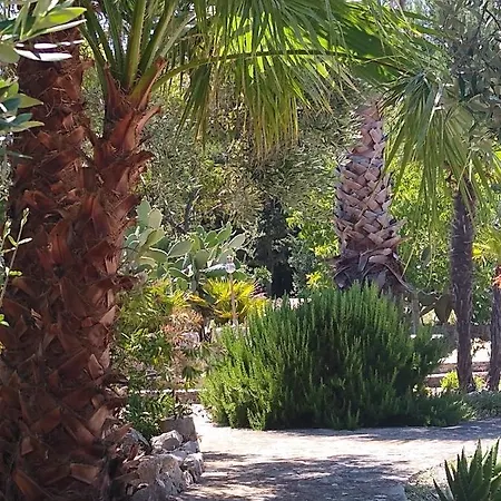 Trullo Dell'attore Country house *